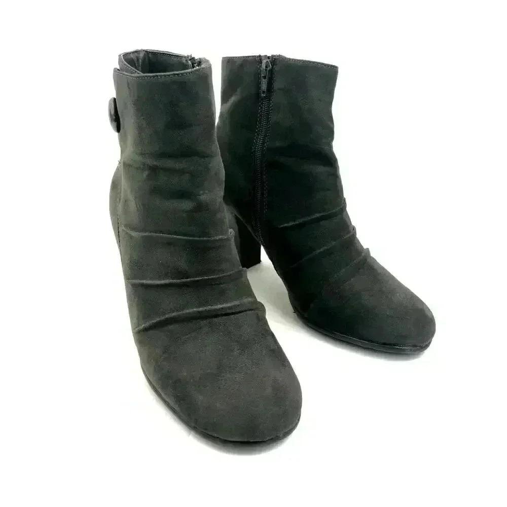 Gray Faux‎ Suede Ankle Boots Size 7 M Round Toe Role Away Women's A2 Aerosoles